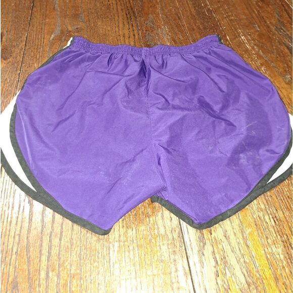 Medium Nike Dri Fit Purple White Lined Athletic Workout Casual Running  Shorts - Picture 3 of 6